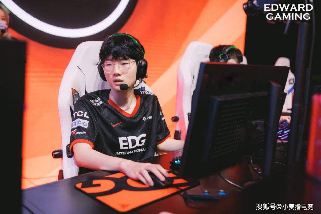 Rookie迎来十五赛季高光表现，独行侠球迷沸腾！
